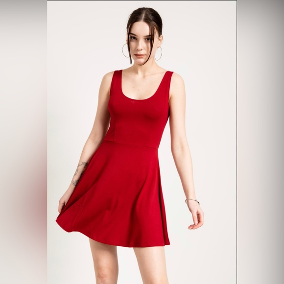 2x Lulu’s Dresses - Picture 3 of 14